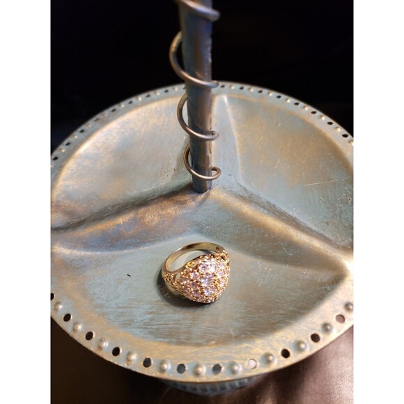 Gold Carved Band Domed CZs Ring Size 7 Pretty on Hand - Picture 4 of 6